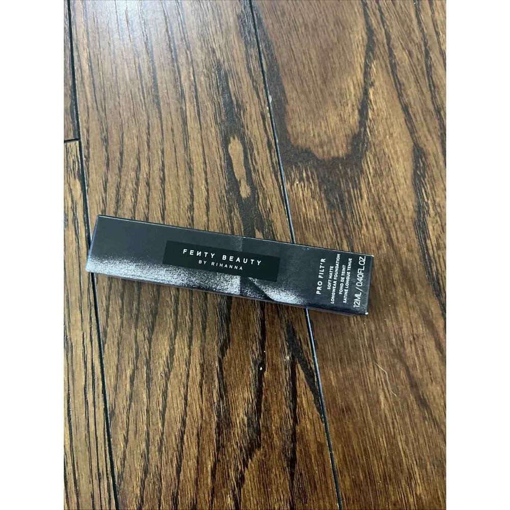Fenty Beauty Pro Filt'R Soft Matte Long Wear Foundation .40 oz NIB #490